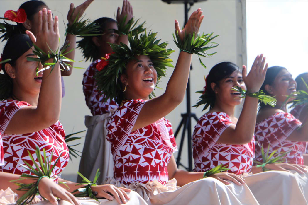 Avondale College on the Niue Stage