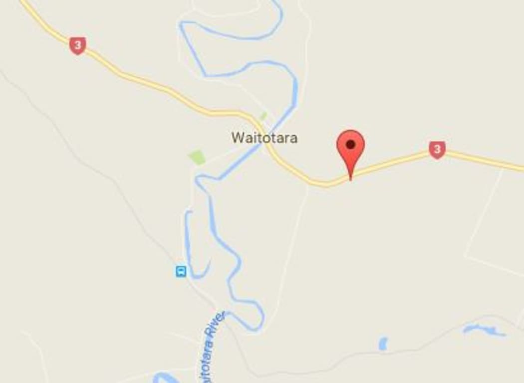 Two injured after car plunges off cliff and into river | RNZ News