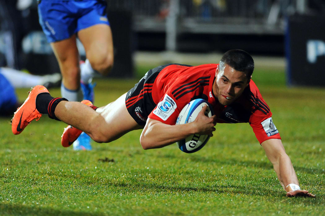 The former Crusaders player Sean Maitland scores a try.