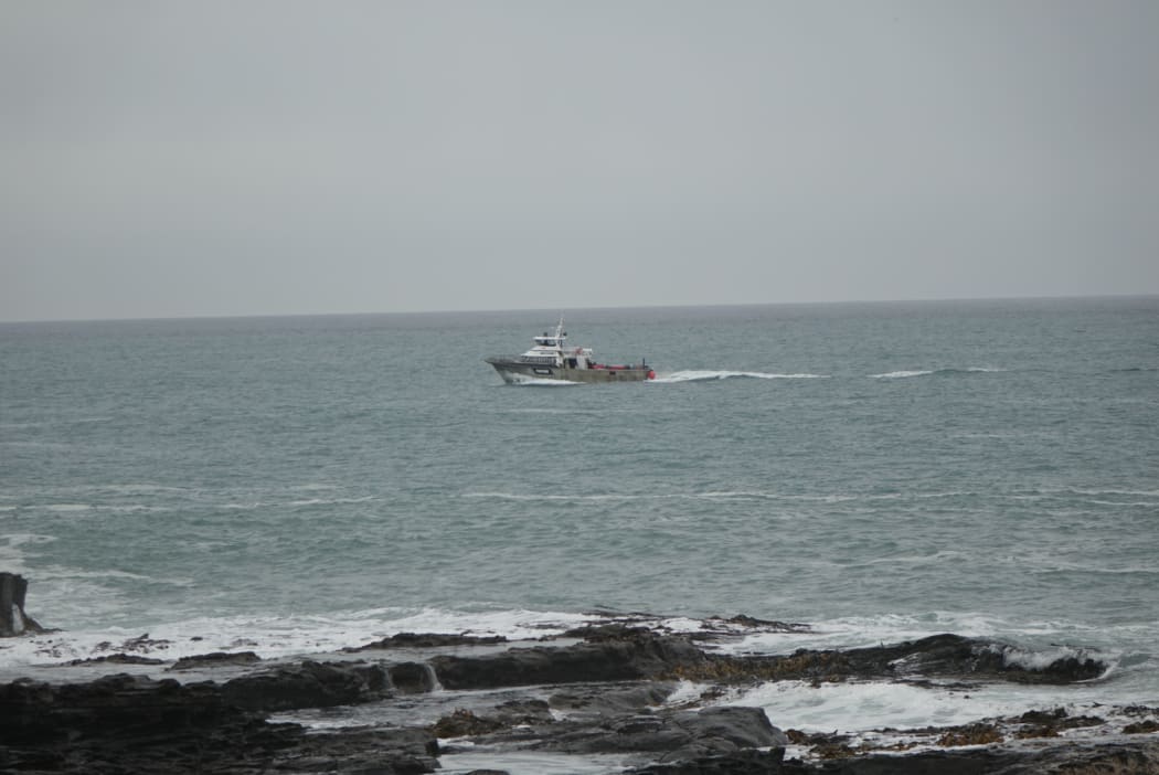 A police dive squad boat at Curio Bay.