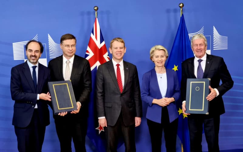 Prime Minister Chris Hipkins, European Commission President Ursula von der Leyen and Trade Minister Damien O’Connor in Brussels, after New Zealand and the European Union signed a Free Trade Agreement.