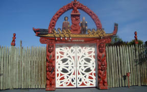The tomokanga (entrance gate) at Nga Hau e Wha Marae, Christchurch.
