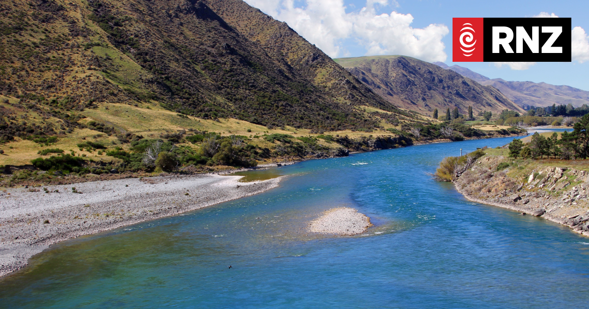 Search for missing Waitaki fisherman suspended - Vimarsana News