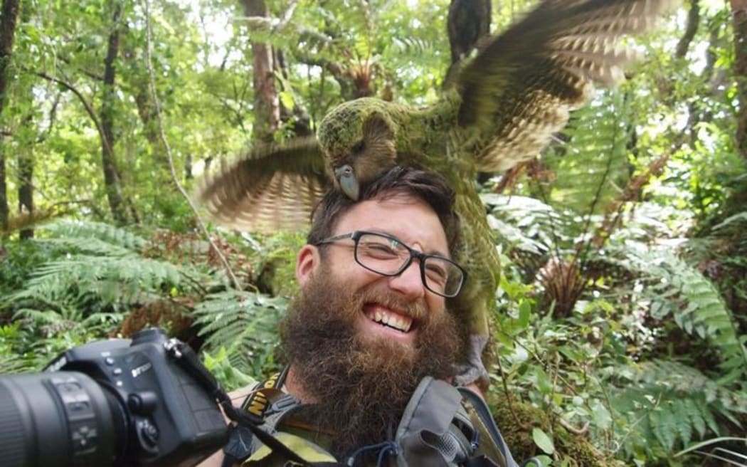 Sirocco gets close with another photographer.