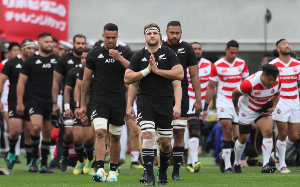 Captain Luke Whitelock.
