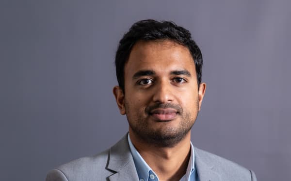 Radio New Zealand business journalist Anan Zaki crop.