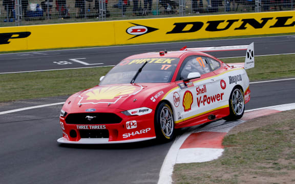 Scott McLaughlin in his Shell Penske Ford Mustang on his way to another Bathurst lap record and pole position for the Bathurst 1000.