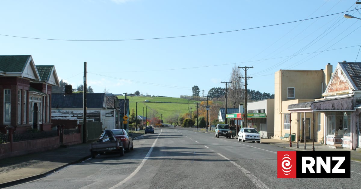 Southland town fundraising to keep nurse at medical centre