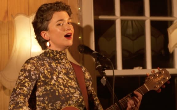 Julia Deans live at The Shelter