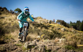 Kate Weatherly navigates a downhill course.