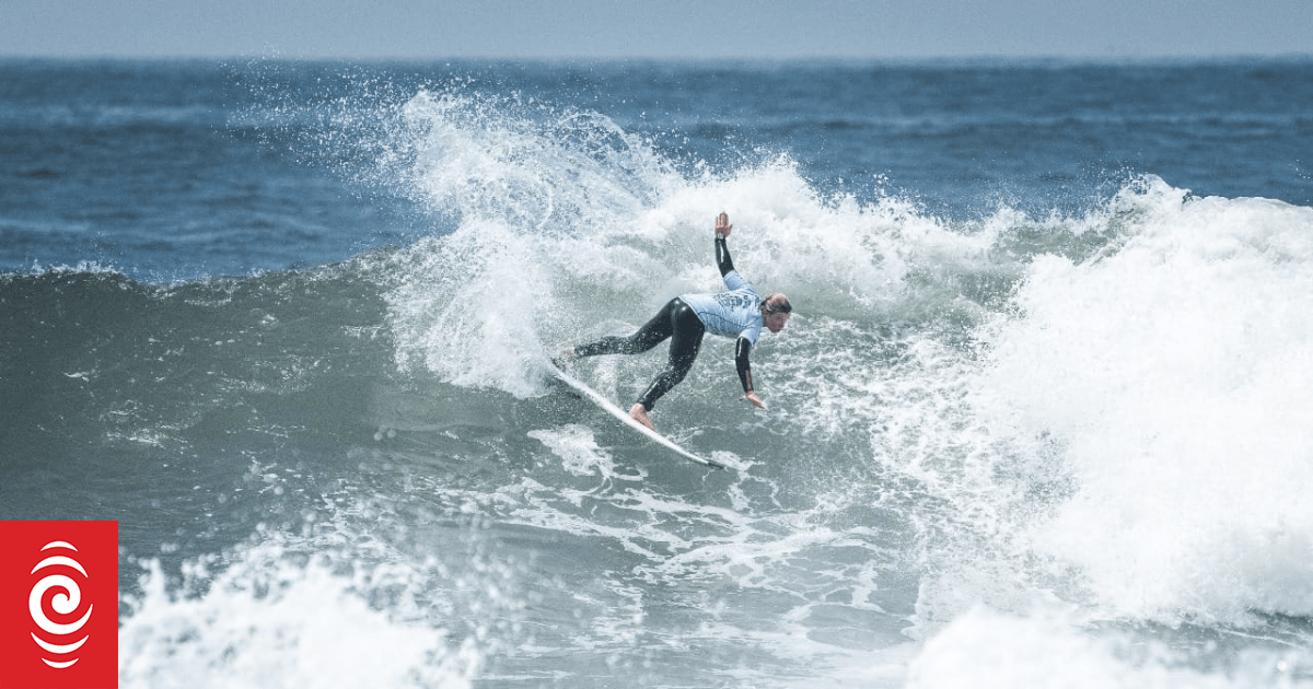 Vanuatu teen Manoa Tarroux makes history at World Junior Surfing Championships