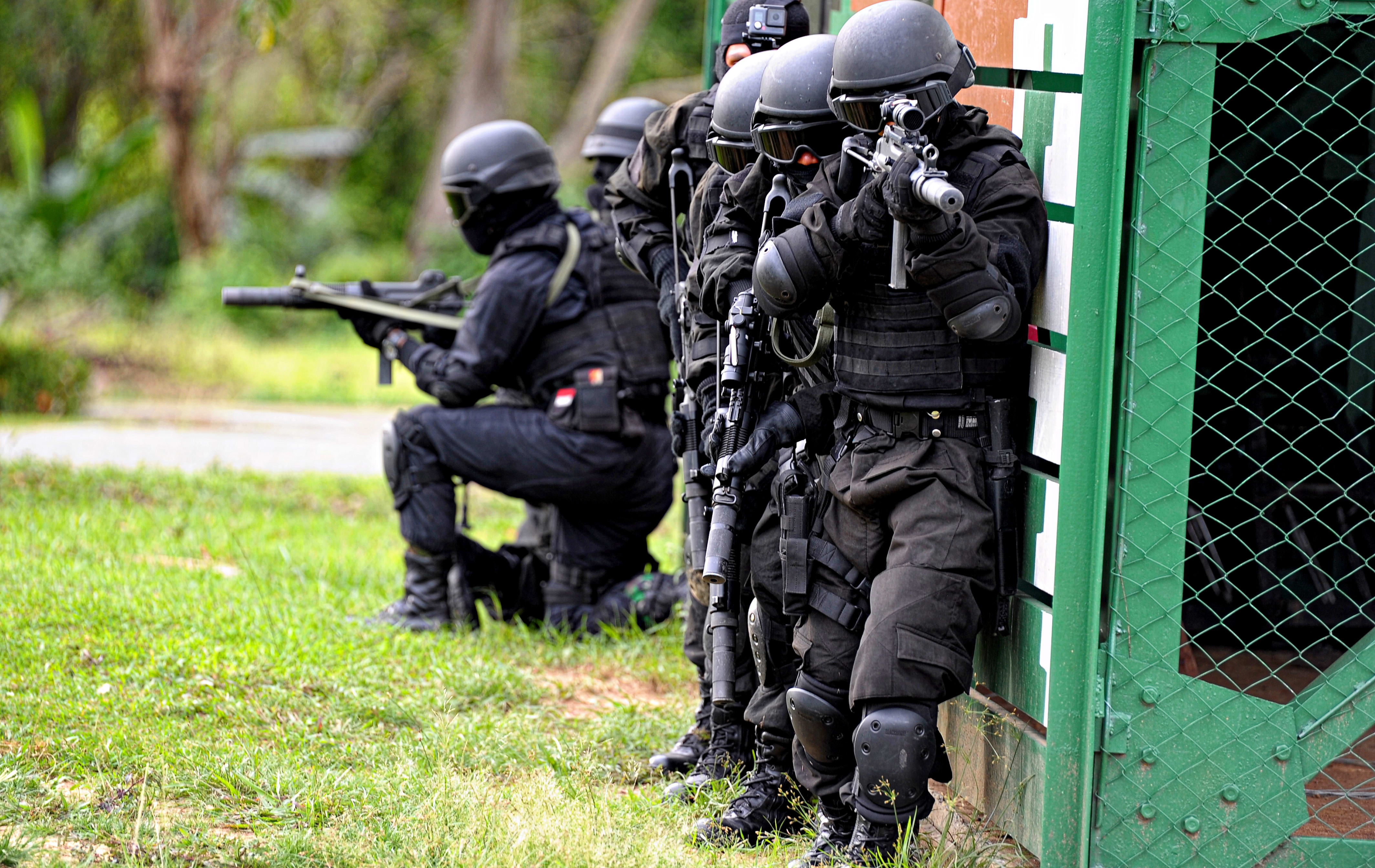 This photo taken on April 1, 2017 shows an Indonesian anti-terror police unit during a training exercise in Banda Aceh.