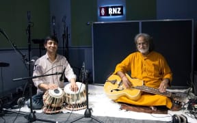 No captionBasant Madhur and Vishwa Mohan Bhatt