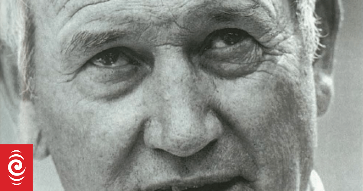 Nark told he'd be 'well looked after' in exchange for prison beating evidence, records show