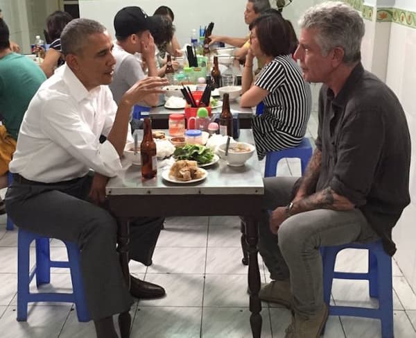 Barack Obama and Anthony Bourdain share a meal in Vietnam in a 2016 episode of the CNN television show Parts Unknown