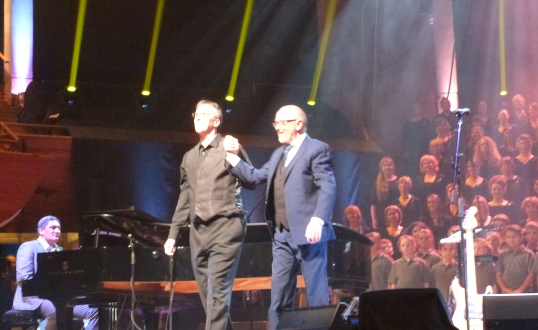 Dave Dobbyn at Pike River concert.