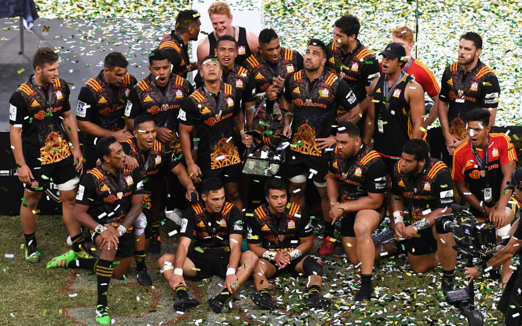 Tim Nanai-Williams and Liam Messam look to the heavens in tribute to Sione Lauaki.