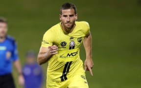 Tomer Hemed of the Phoenix celebrates after scoring the winning goal during the A-League match against Adelaide United at WIN Stadium, Sunday 25th April 2021.