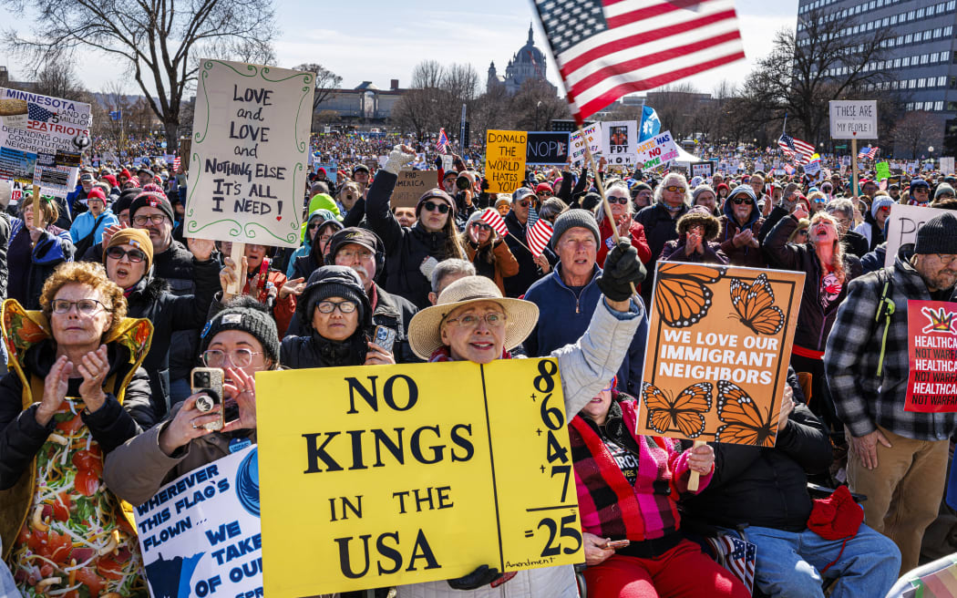Anti-Trump rallies pop up in thousands of US cities for 'No Kings ...
