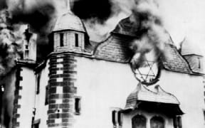 Burning Synagoge during Kristallnacht