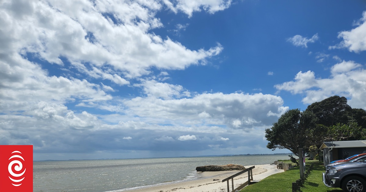 Child missing after boat accident on Manukau Harbour RNZ