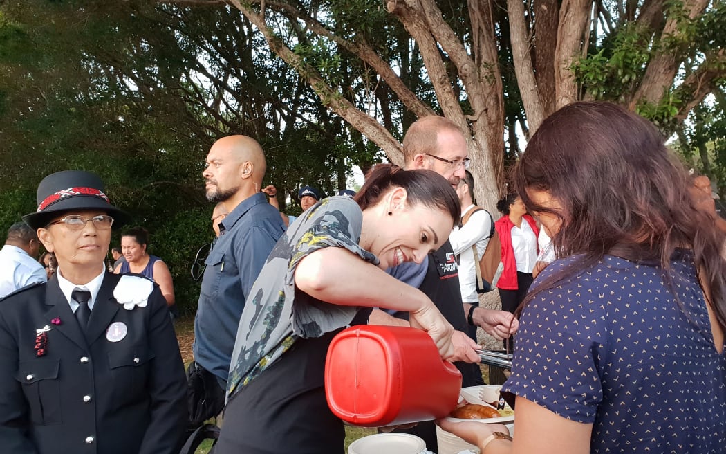 Jacinda Ardern on tomato sauce duty