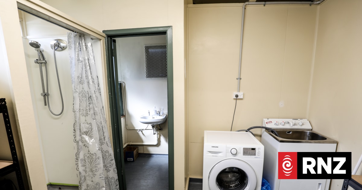 New space providing showers, food and safety for Auckland's homeless | RNZ