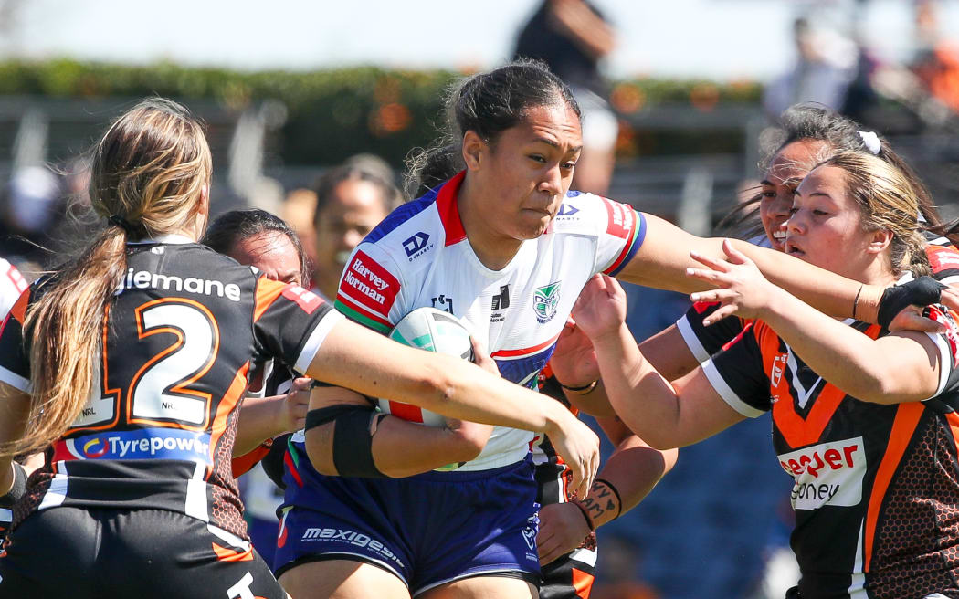 Ivana Lauitiiti in possession. NRLW Wests Tigers Women v NZ Warriors Women at Campbelltown Sports Stadium,
Sydney, Australia, Sunday 14th September, 2025.