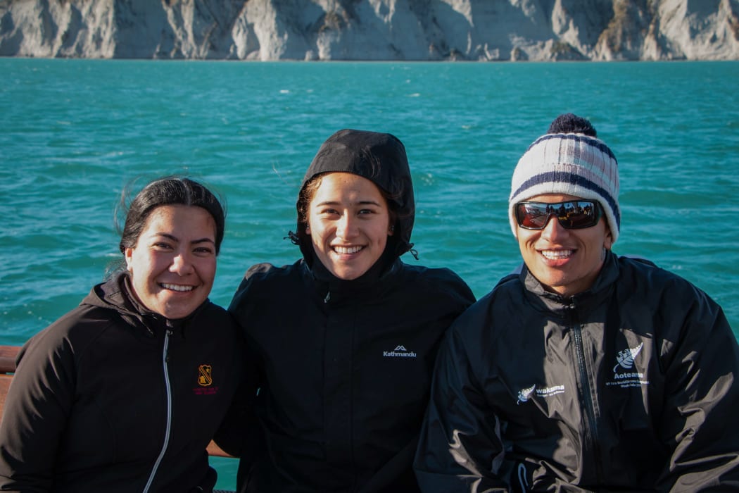 The three trainees on board waka Haunui Arie (L), Arihata, Manaaki-Ao.