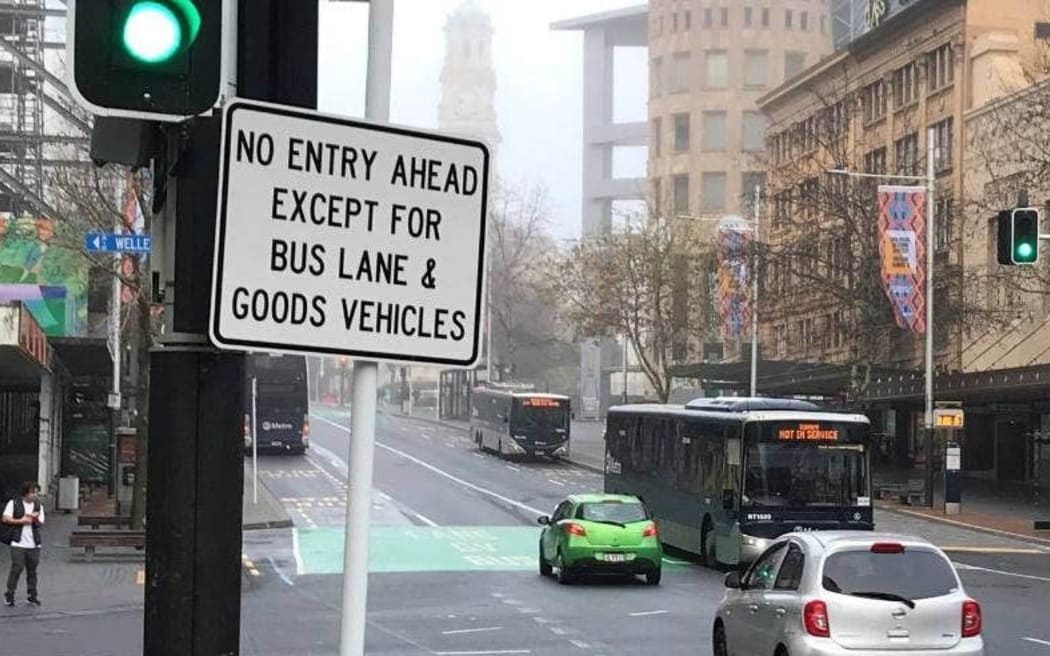 Section of Queen St in Auckland