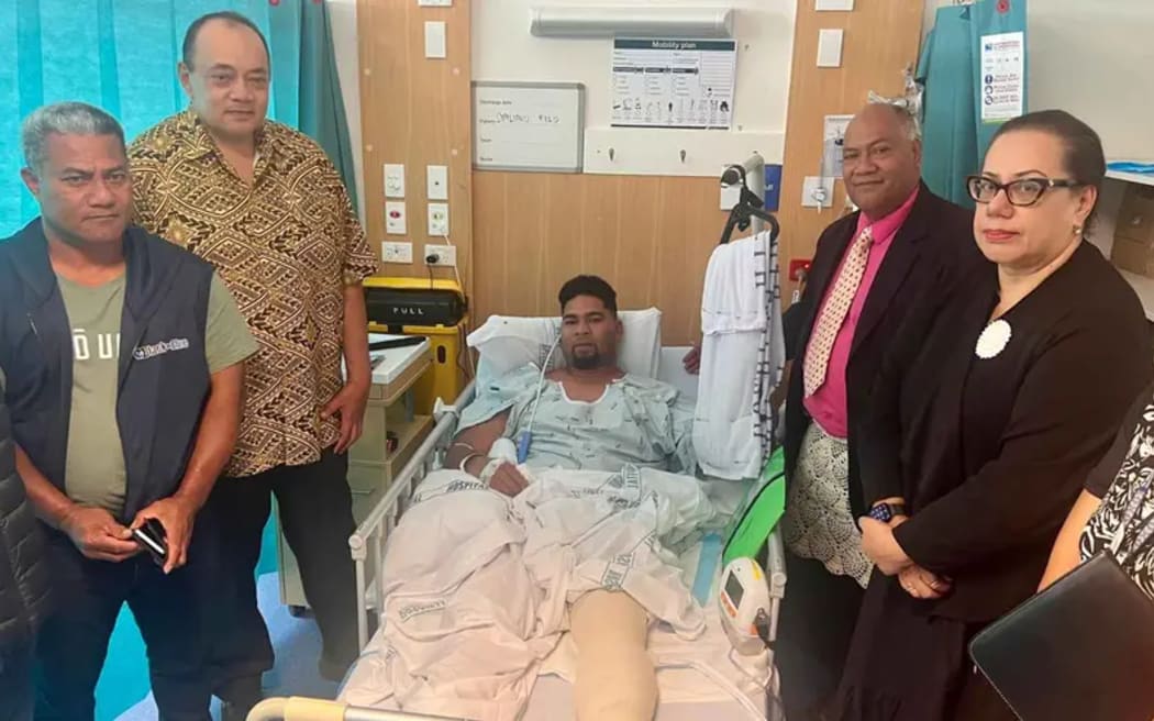 Tongan PM Hu'akavameiliku Siaosi Sovaleni, second from left, visits workers in Waikato Hospital. Photo/Tonga Ministry of Internal Affairs