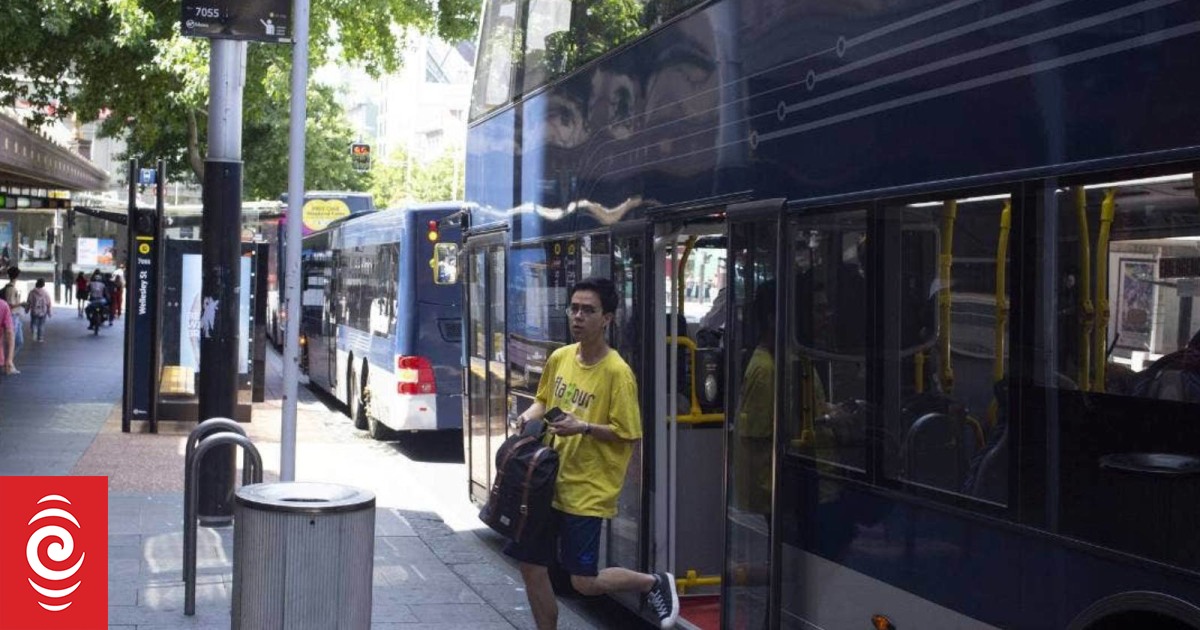 South Aucklanders react to public transport fare hike: 'It's already a tight budget' - Vimarsana News
