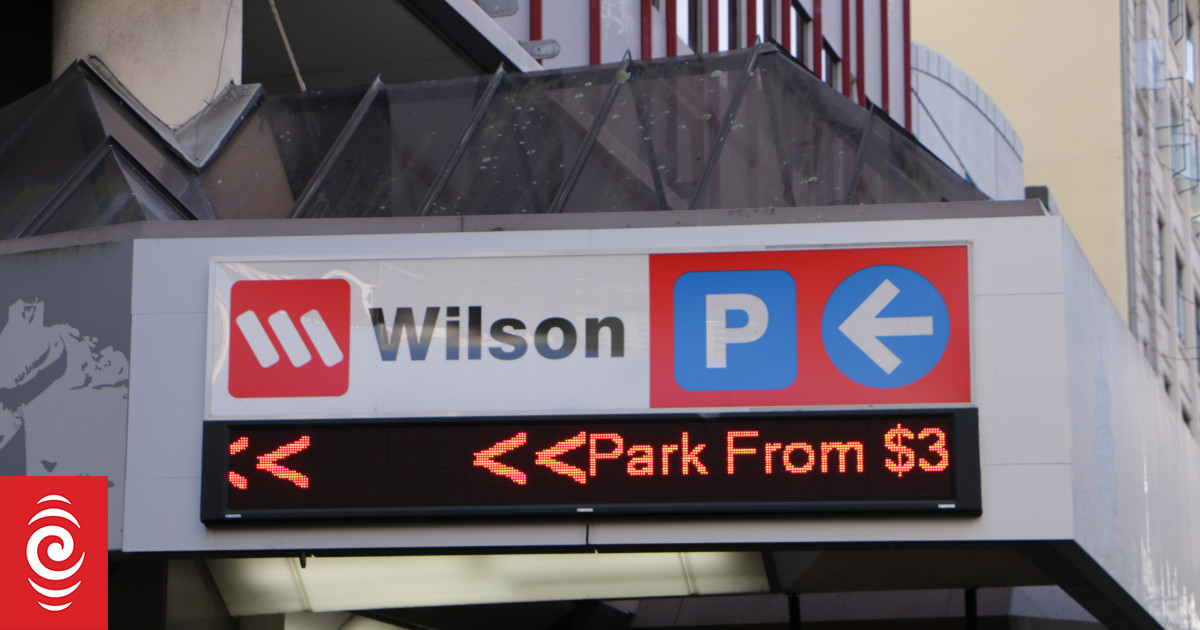 Scammed couple take Wilson Parking to task over insistence on payment of extra $85 fee