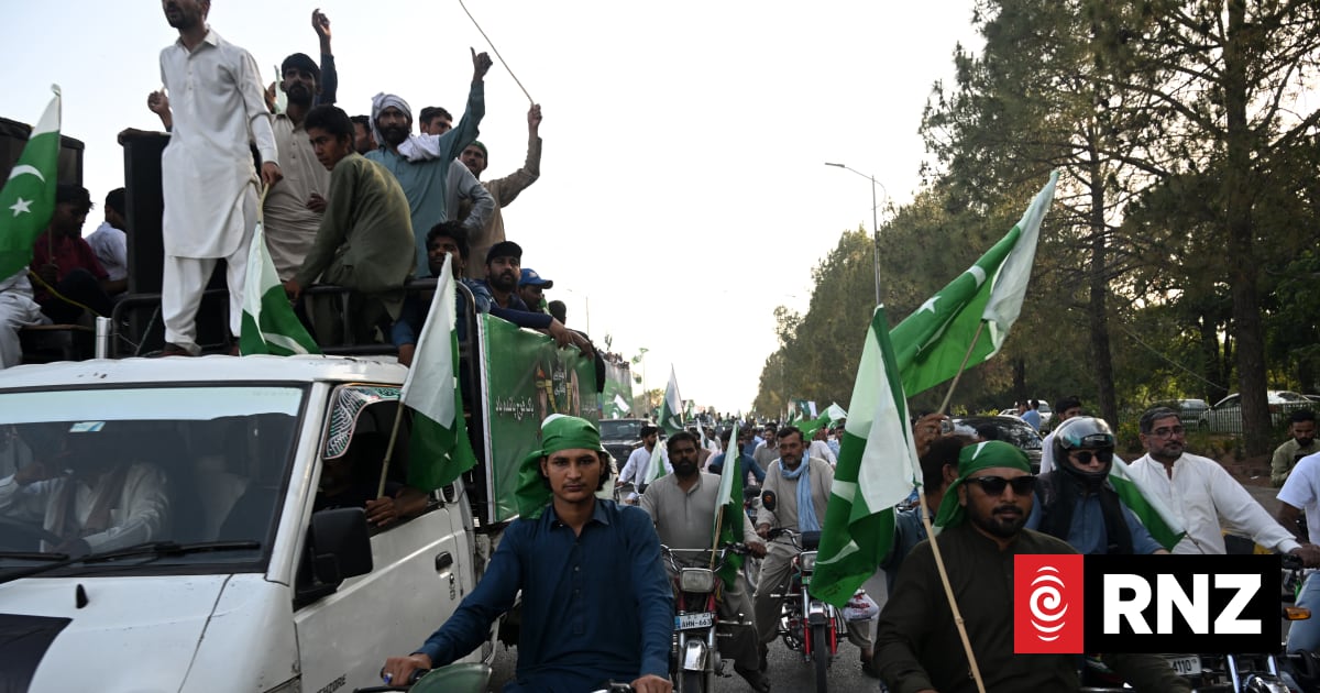 India, Pakistan agree to ceasefire after days of attacks | RNZ