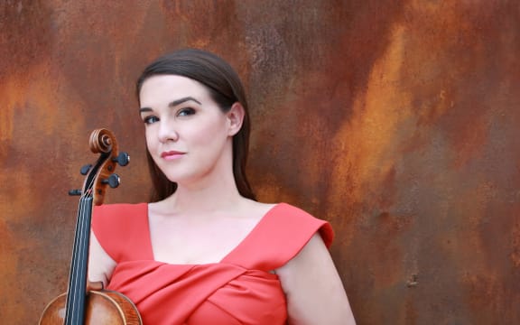 Violist Jennifer Stumm