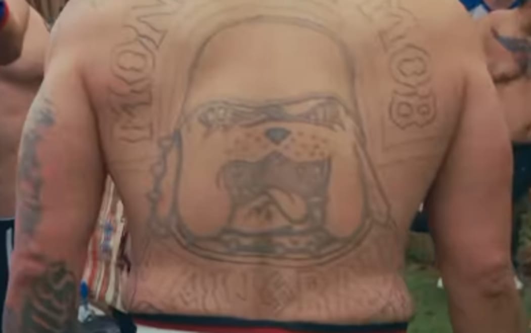 One of the 32 fighters involved in a controversial and unregulated backyard fight contest at the weekend has been referred to the police.
The man, whom Checkpoint understands to be a senior Mongrel Mob member from the Bay of Plenty, was wearing an electronic monitoring bracelet in footage of his fight released to social media and was supposed to be attending a rehabilitation programme.