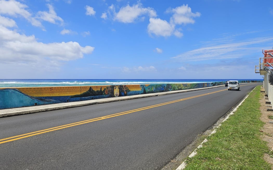 The Rarotonga seawall mural spans 560 meters.