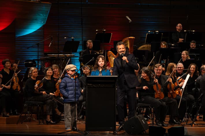 Creepy-Crawly Carnival host Bret McKenzie kicked off the show by inviting two young audience members on to the stage to briefly conduct the orchestra.