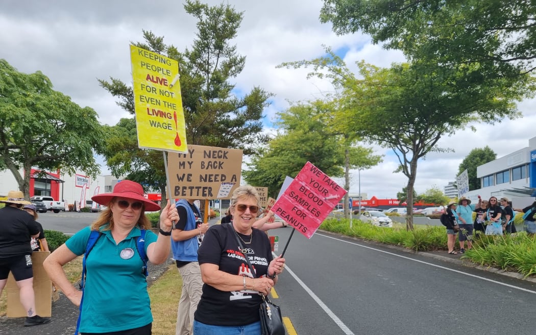 The picket outside Pathlab Hamilton on 5 February 2025, by Apex Union laboratory workers who are striking across the country for 48 hours (5 February and 7 February) - calling for pay parity with their hospital counterparts.