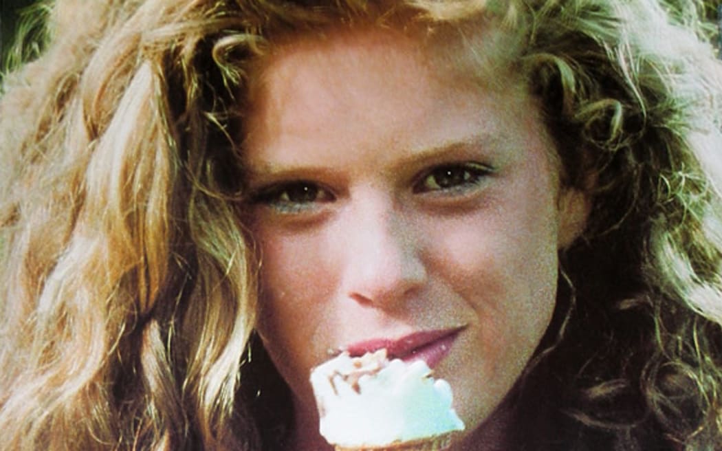 1985 - Supermodel Rachel Hunter appeared for the first time on television at 16 years of age in an advertisement for Tip Top Trumpet.