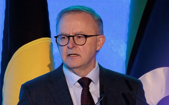 Australia Prime Minister Anthony Albanese speaks at the Sydney Energy Forum on July 12, 2022, in Sydney. - The Sydney Energy Forum brings together global leaders across government, industry, academia, technology and innovation to identify solutions to delivering clean energy supply chains across the Indo-Pacific. (Photo by Brook MITCHELL / POOL / AFP)