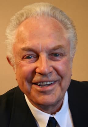 Max Cryer