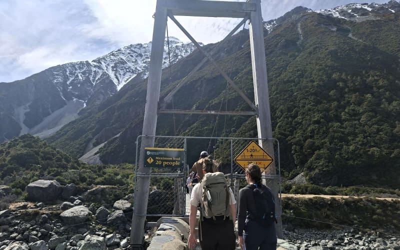 Limit set on first Hooker Valley suspension bridge | RNZ
