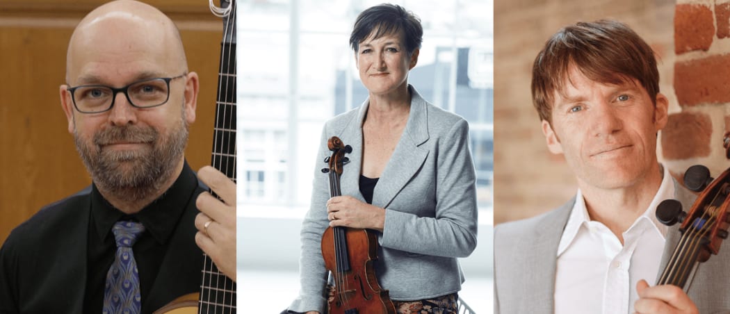 Les Voisins: Simon Martyn-Ellis (theorbo, guitars), Justine Cormack (violin), James Bush (cello)