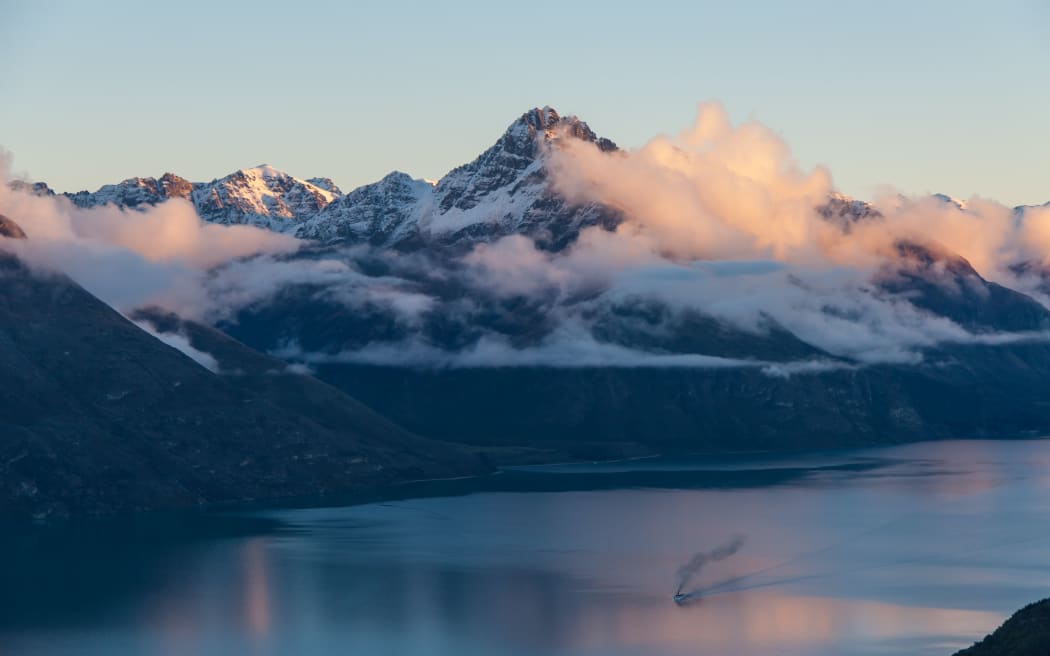 The TSS Earnslaw steam ship on Lake Wakatipu, Queenstown.