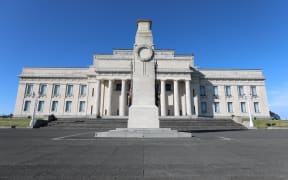 Auckland war memorial museum flags half mast