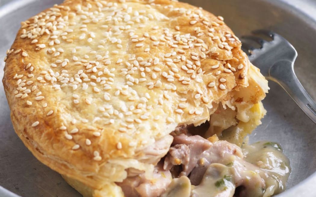 Chicken and mushroom pie