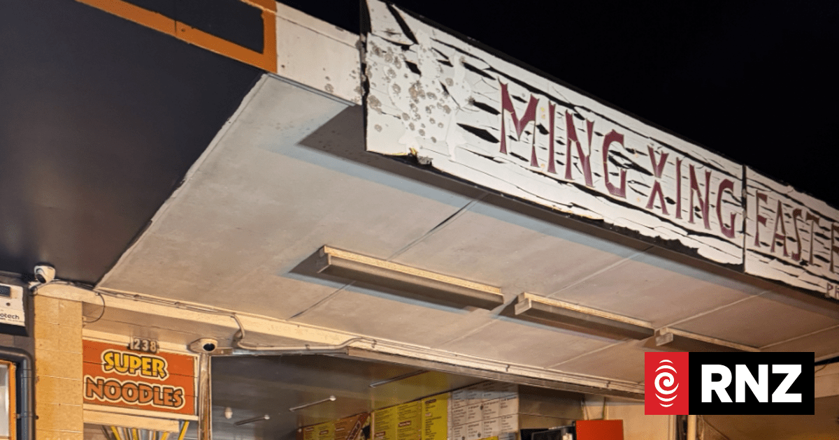 Car makes ‘mess’ of West Auckland takeaway