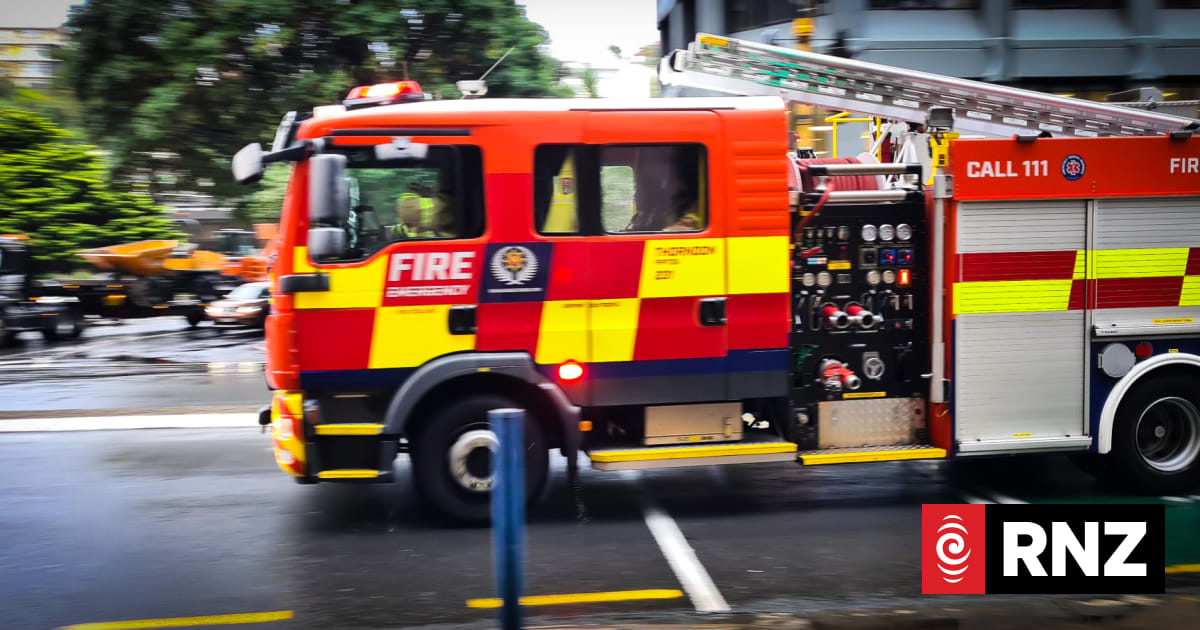Caravan burnt down after Wellington house fire
