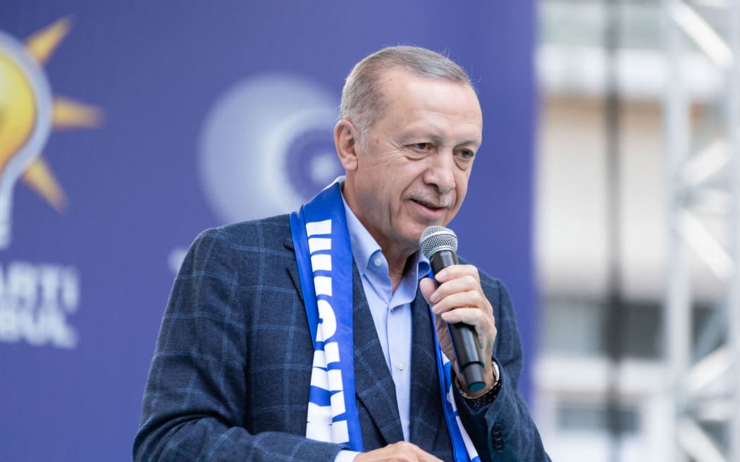 Turkish President Recep Tayyip Erdogan speaks at an election rally of the Justice and Development Party in the Kasimpasa district of central Istanbul. Presidential candidates from all parties hold campaign rallies across Turkey on the last day. (Photo by Shady Alassar/NurPhoto) (Photo by Shady Alassar / NurPhoto / NurPhoto via AFP)
